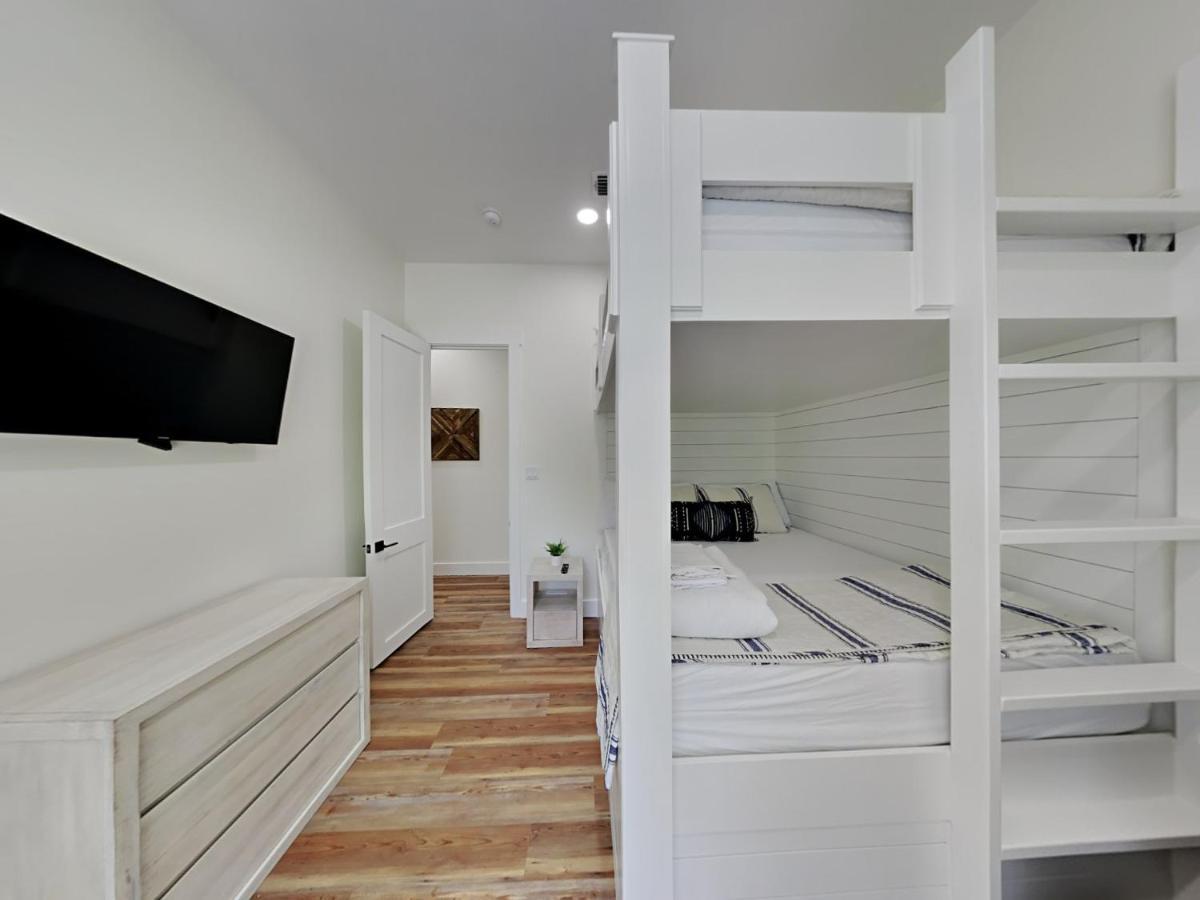 Wood Beach Retreat Санта Роса Бийч Екстериор снимка
